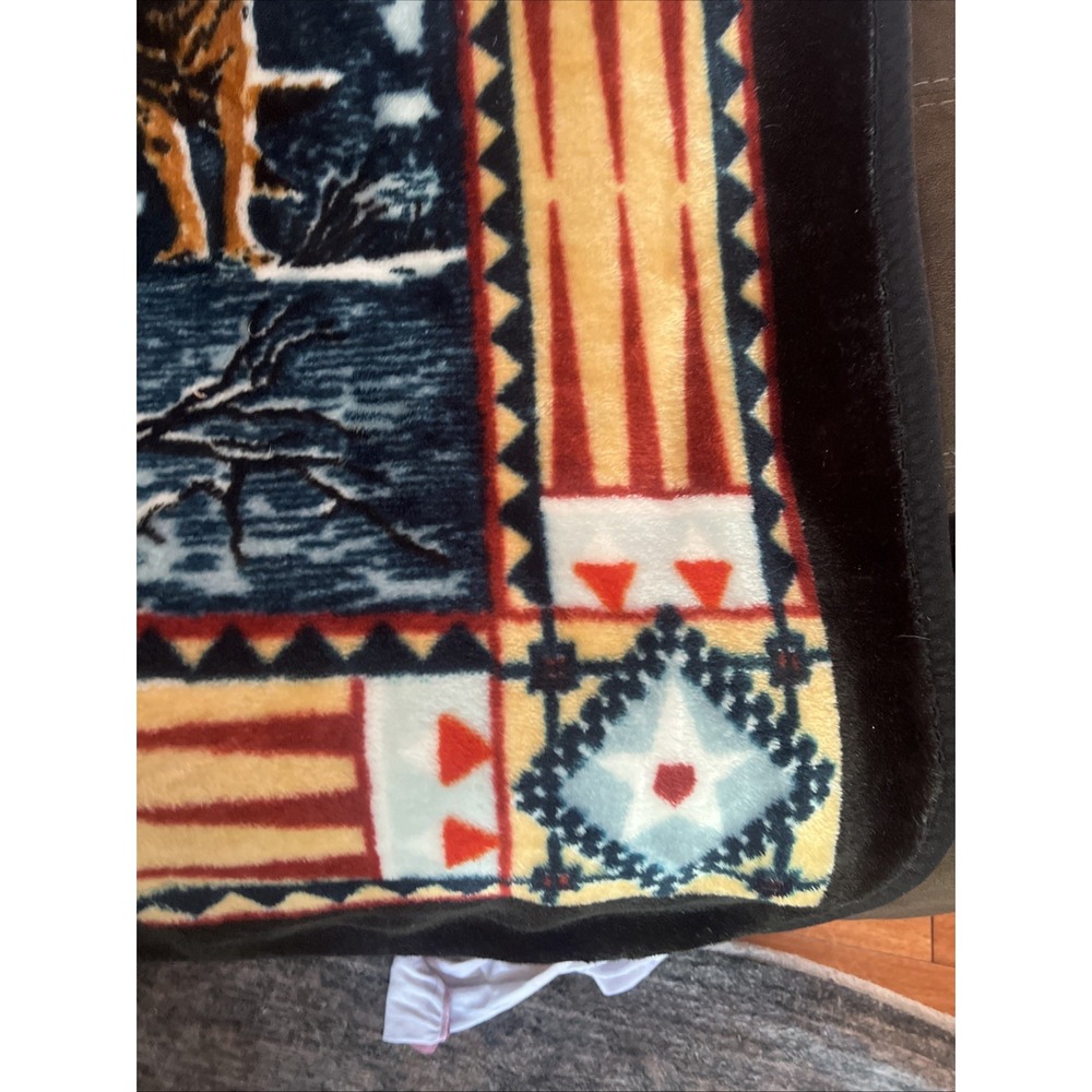 Vintage Novatex 60"‎ x 50" Wolf Acrylic Blend Fleece Blanket - Picture 3 of 6